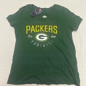 Fanatics Packers Green V-Neck shirt, perfect condition tags still on